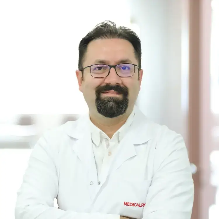 الاستاذ المشارك الدكتور تشاغهان بيكشن