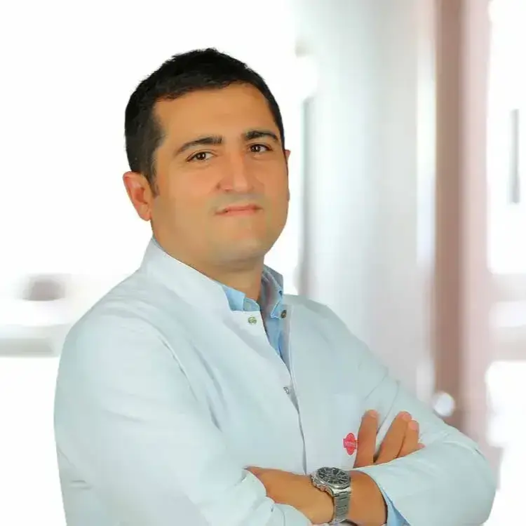 الأستاذ المشارك الدكتور إرهان بايرام