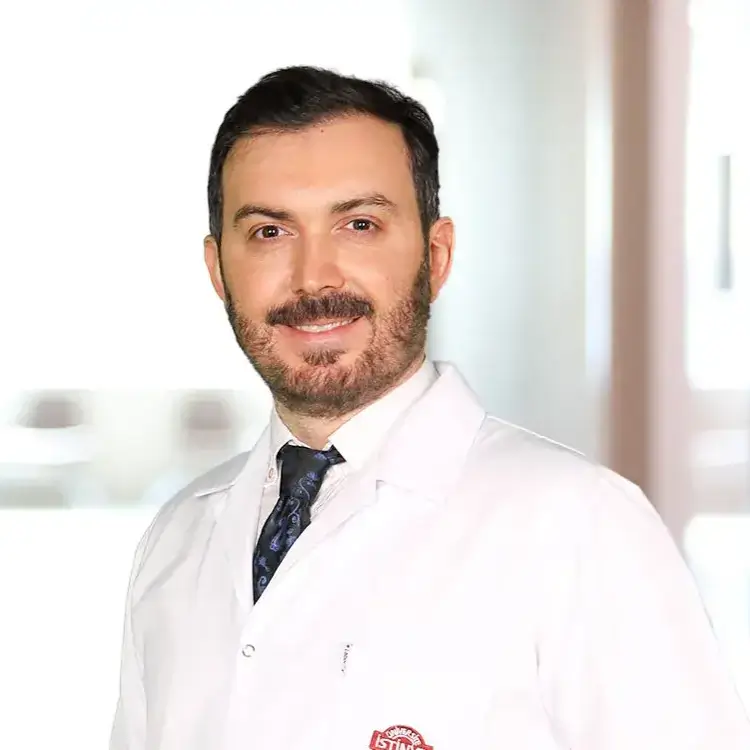 طبيب أمراض النساء والتوليد في غازي عثمان باشا باسطنبول الدكتور فاتح شاهين