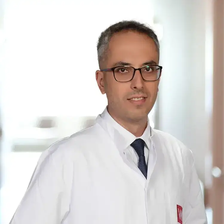 أخصائي أنف وأذن وحنجرة في مرسين تركيا الدكتور حمدي تاشلي