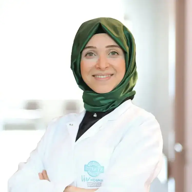 أخصائية قسم الأشعة مستشفى جامعة إستينيا - ليف بهجه شهير الدكتورة بشرى شيكر