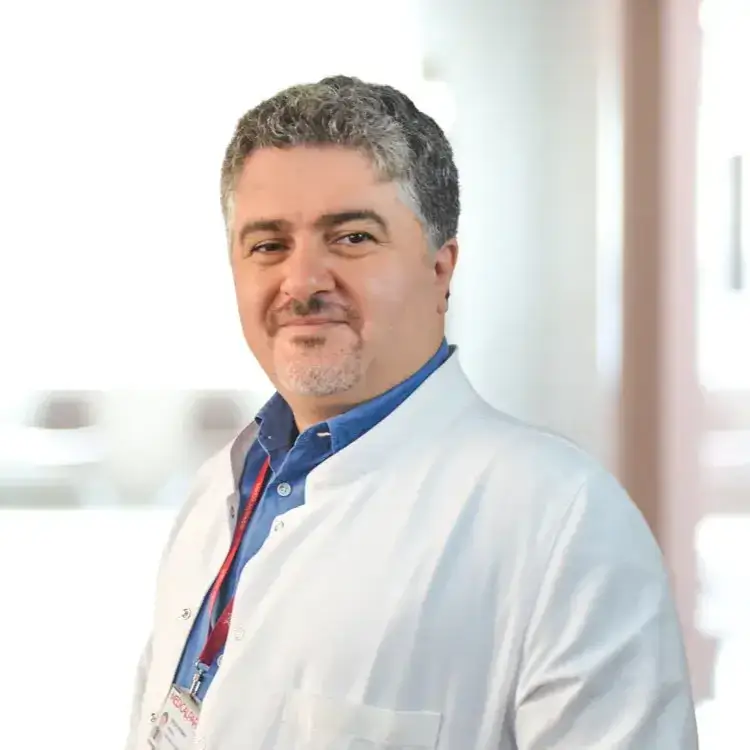 أخصائي الأورام الطبية Medical Park أوردو الدكتور جنكيز أكوسمان