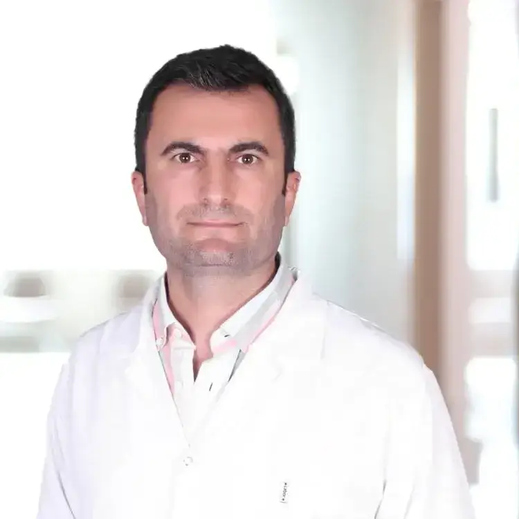 أخصائي أمراض النساء والتوليد (طب النساء) مستشفى ميديكال بارك - غبزة الدكتور طالب كاراجور