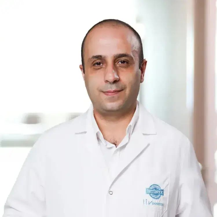 أخصائي جراحة العظام والكسور في اسطنبول ميديكال بارك الدكتور توران بيلغه كزكابان