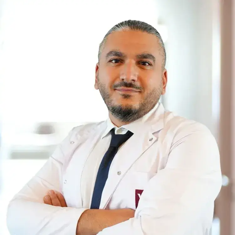 جراح عام في اسطنبول الدكتور يالجن بوراك كارا