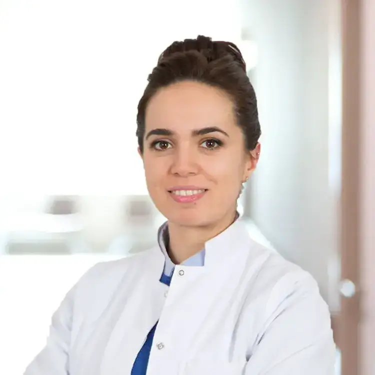 أخصائية في مركز/وحدة السكتة الدماغية بمستشفى ميديكال بارك فلوريا الدكتورة أرسيدا باجرامي