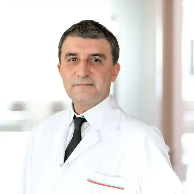 جراح عام في اسطنبول الدكتور محمد عاكف أيدين