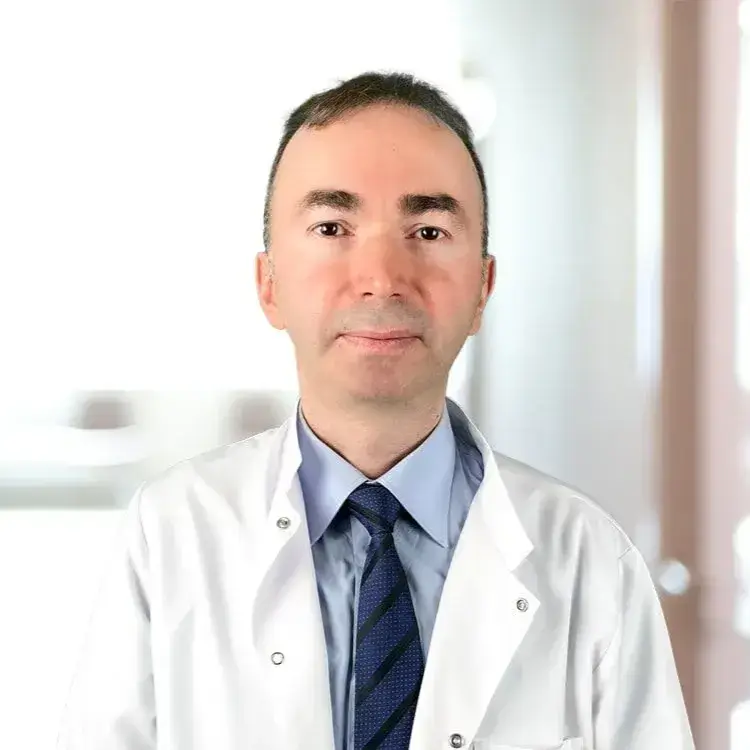 أخصائي أمراض الجهاز الهضمي ميديكل بارك غازي عثمان باشا – جامعة إستينيا في اسطنبول الدكتور مولود كورت