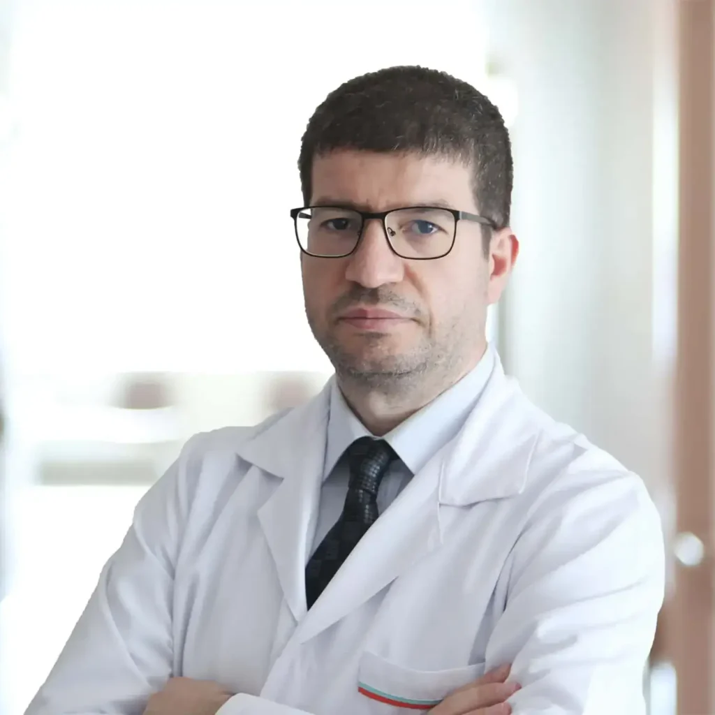 أخصائي أمراض الجهاز الهضمي مركز آيكون ميديكال بارك بهجه إيفلر بإسطنبول الدكتور محمد فاتح آيدين