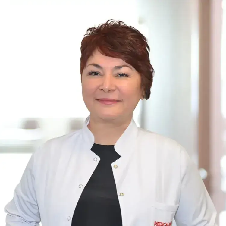 أخصائية أنف أذن حنجرة مركز آيكون ميديكال بارك أوردو الدكتورة مقدر كوركماز