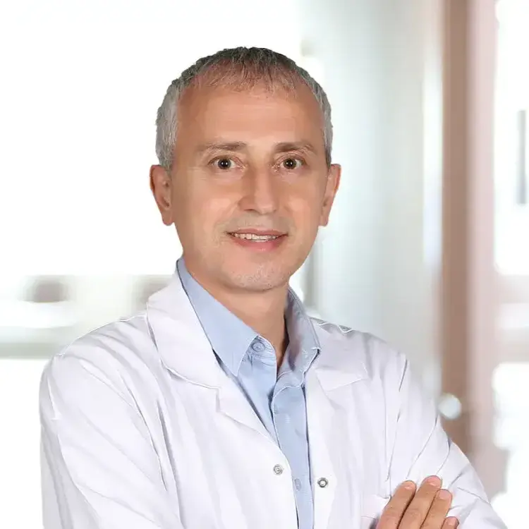 أخصائي أنف أذن حنجرة مركز آيكون ميديكال بارك البحر الأسود الدكتور مراد صالح أوغلو