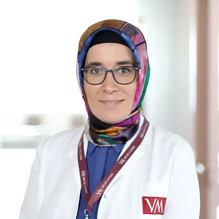 طبيبة عيون في ميديكال بارك سامسون الأستاذة الدكتورة سيهان ديكجي