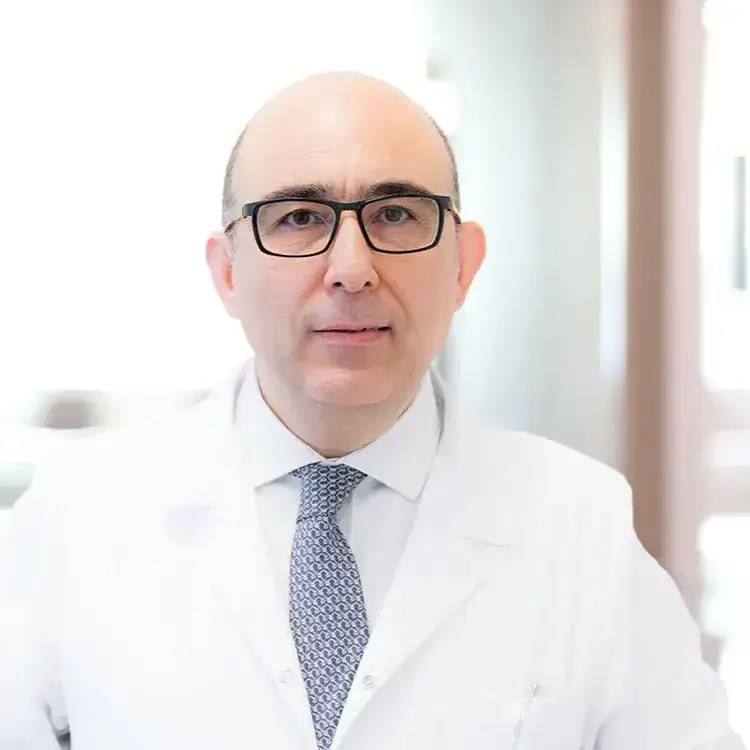 اخصائي جراحة الدماغ والأعصاب (جراحة الأعصاب) مستشفى ميديكال بارك - بهجيلي إيفلر في اسطنبول الدكتور تونجاي كانر