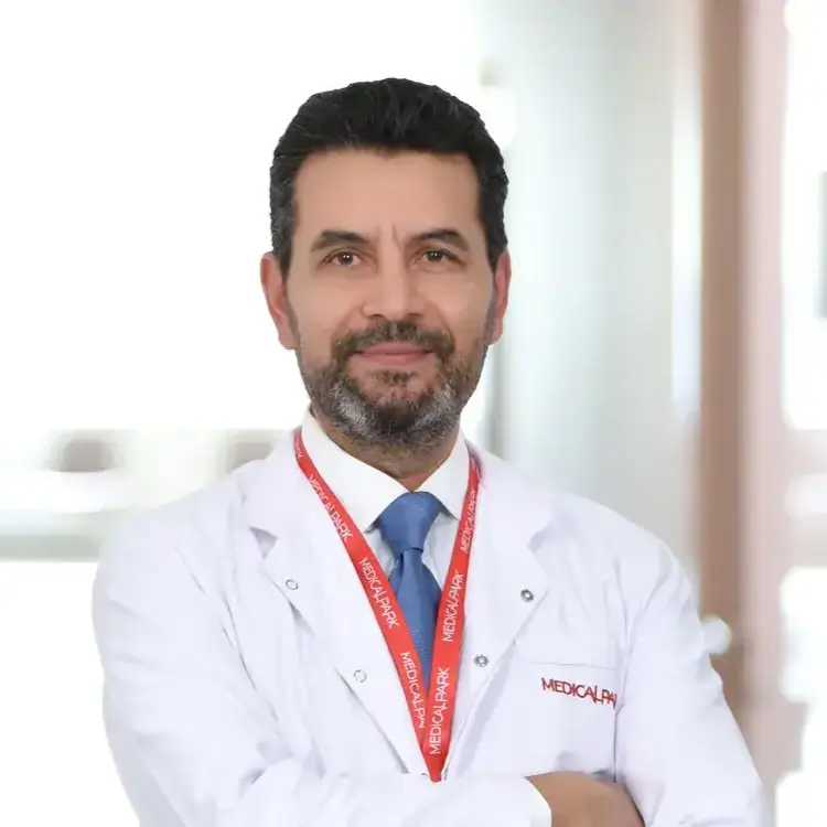 الدكتور أحمد فيزي أباجيلار