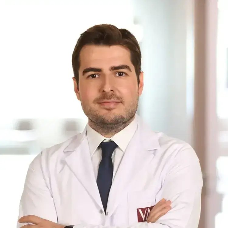الدكتور أتاكان إزيجي