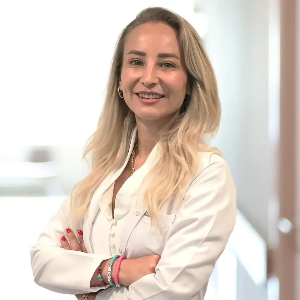 أخصائية أمراض النساء والتوليد (طب النساء) مستشفى أيكون ميديكال بارك فلوريا الدكتورة إيرم يامان