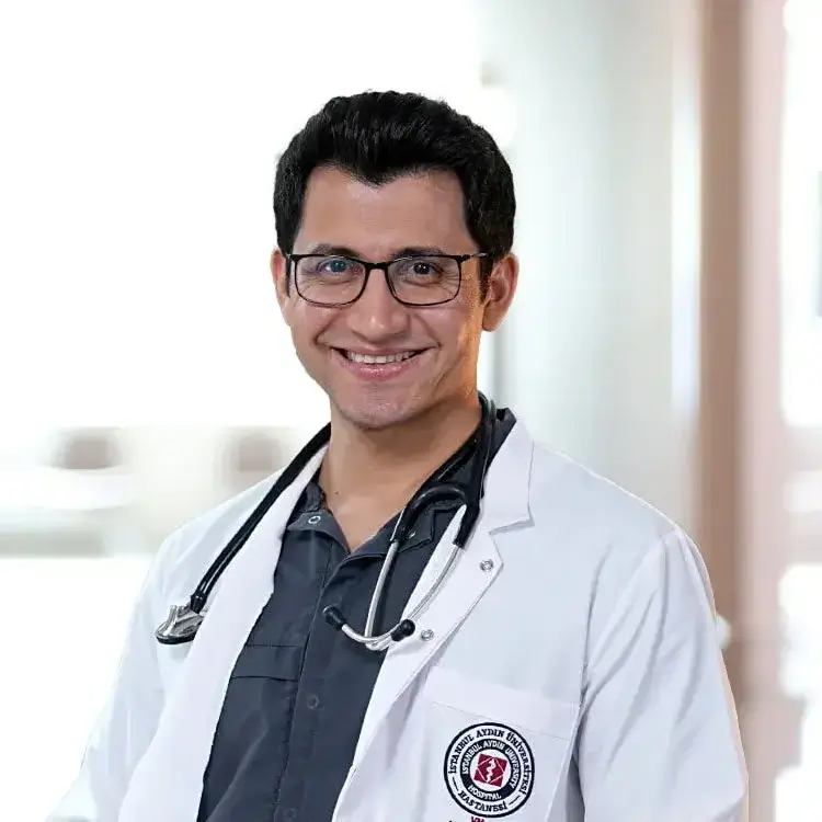 اخصائي طب القلب في ميديكال بارك اسطنبول _فلوريا الدكتور مهدي أوناتش