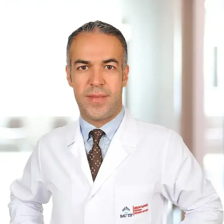 اختصاصي أمراض الجهاز الهضمي والكبد والتغذية عند الأطفال في اسطنبول الدكتور محمد عاكف غوكتاش