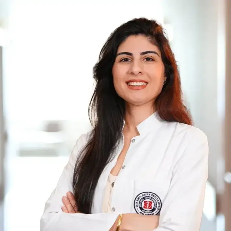 طبيبة نفسية للأطفال والمراهقين في اسطنبول_فلوريا الدكتورة ريهان جاليشان كينتر