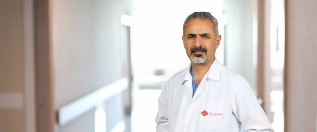 استشاري التخدير والإنعاش في غازي عثمان باشا في اسطنبول الدكتور شكرو تشيفتشي