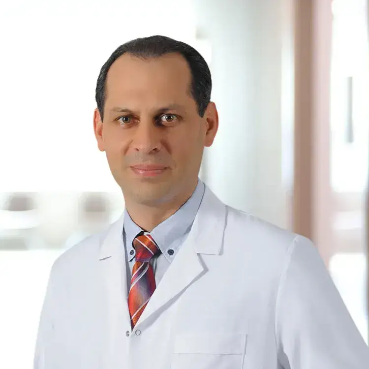الدكتور أوفوك يلماز