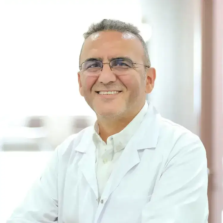 طبيب جراح في اسطنبول الدكتور مصطفى صدقي يوكسل