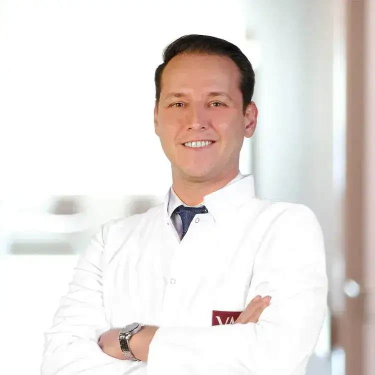 جراح التجميل في اسطنبول الدكتور إسماعيل تكفيليز