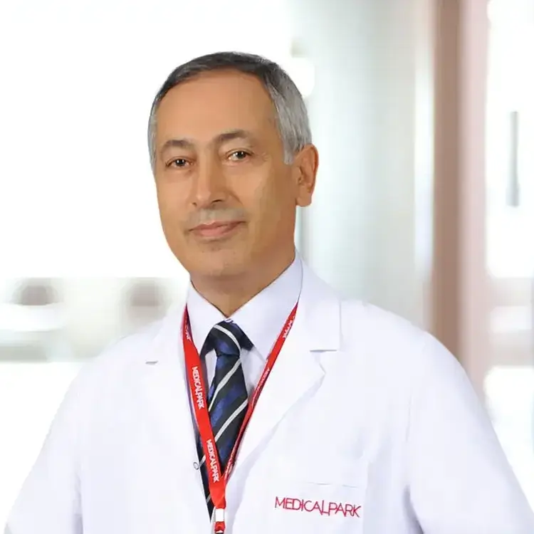 الدكتور كيبار تشيبي جراخ عام واخصائي الفحص الشامل في ميديكال بارك طرابزون