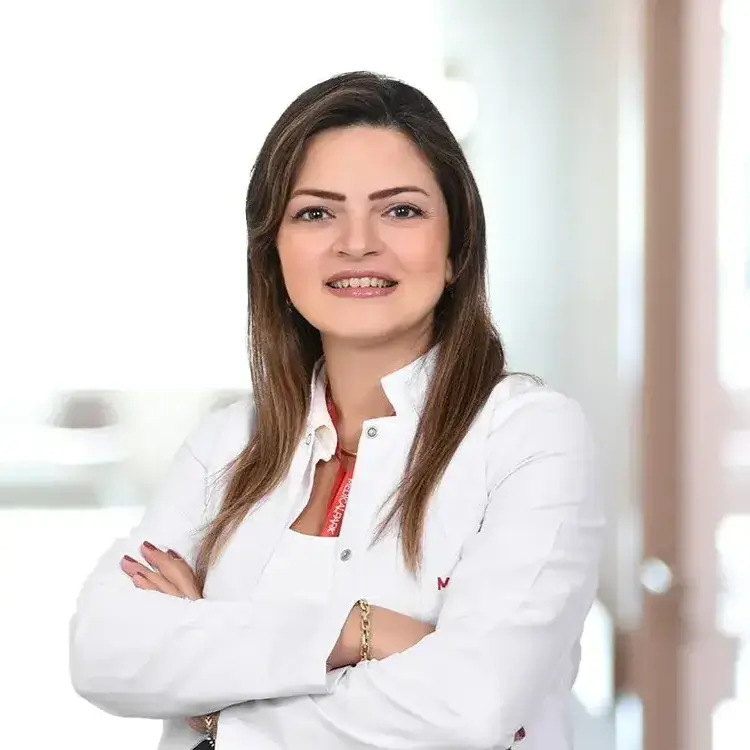 الدكتورة تشاغلا بهار بلبل هانيدار طبيبة نسائية في ميديكال بارك ازمير