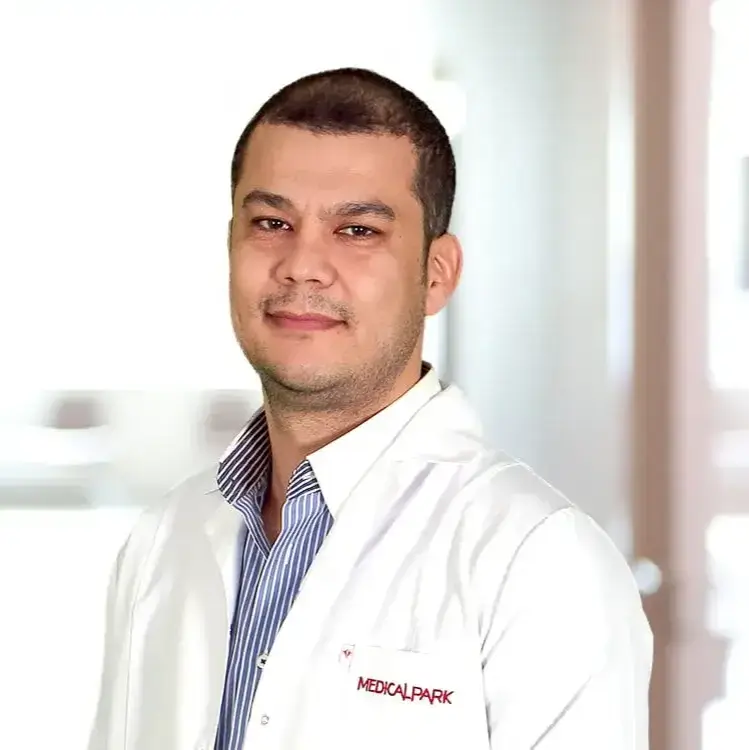 أخصائي الجراحة العامة في ميديكال بارك أنطاليا الدكتور حسن بينار