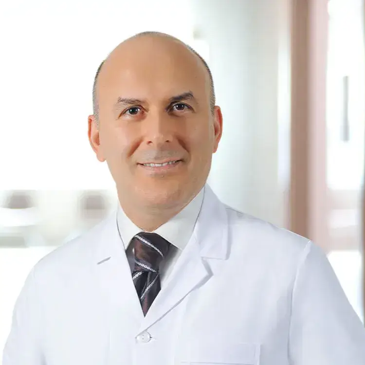 اخصائي أطفال الأنابيب في مستشفى ميديكال بارك كارادينيز الدكتور حسن تحسين سانيس أوغلو