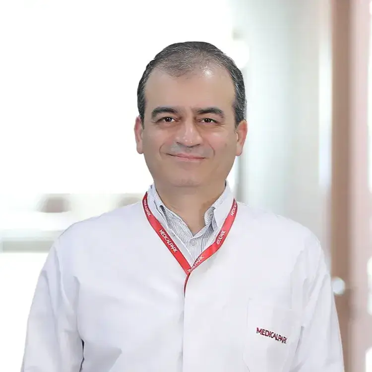 الدكتور حكمت محمد هزنة دار أخصائي الجراحة العامة في أضنة