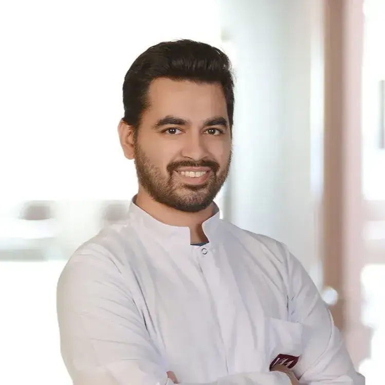 جراح العظام والكسور في كوجالي الدكتور جواد ميرزازاده