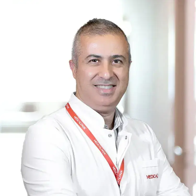 الدكتور محمد زكي كارا أوغلان أخصائي جراحة العظام والكسور في أضنة