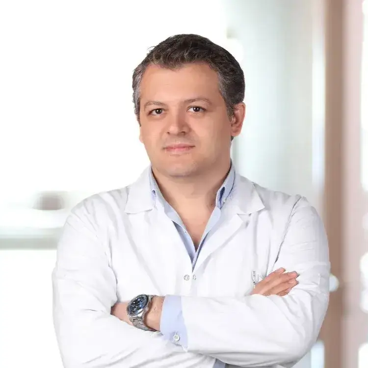الدكتور محمد بلال كورك أخصائي جراحة العظام والكسور في ميديكال بارك اسطنبول