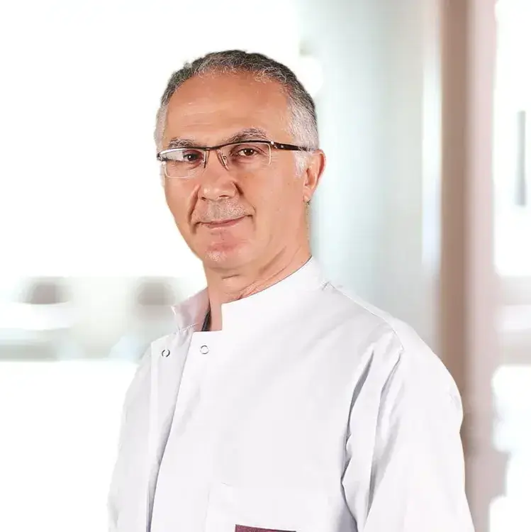 أخصائي جراحة الانف والاذن والحنجرة في كوجالي الدكتور نجدت كسكين