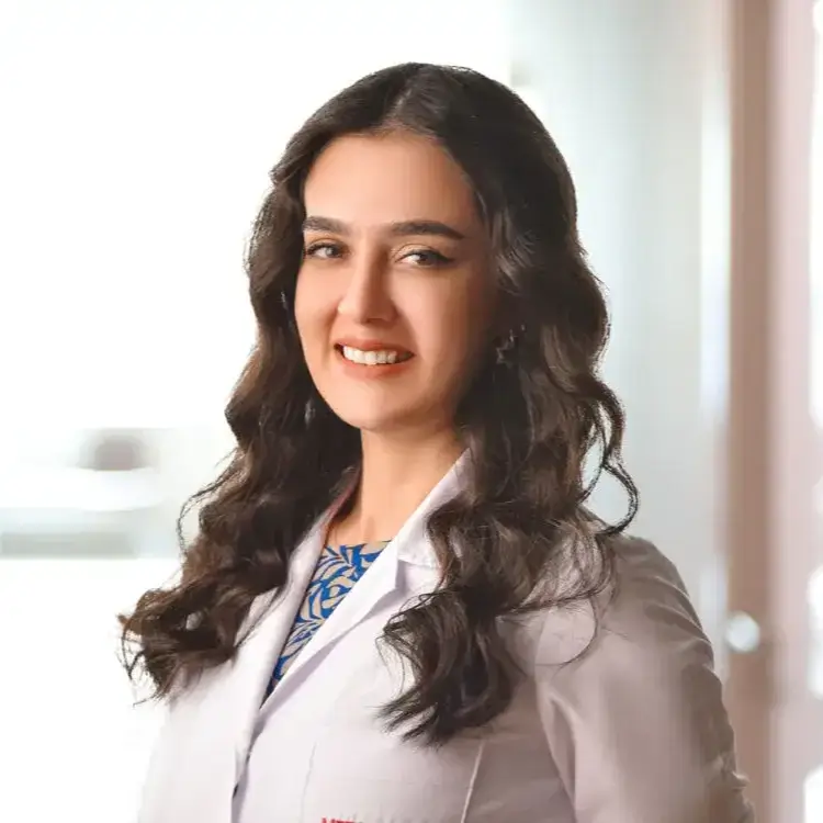 طبيبة نسائية في جبزة الدكتورة نيلهان أوزتورك