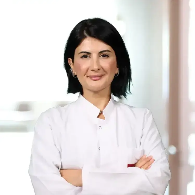 طبيبة نسائية في اسطنبول _بنديك الدكتورة أوزغه سفر يشيل أوغلو