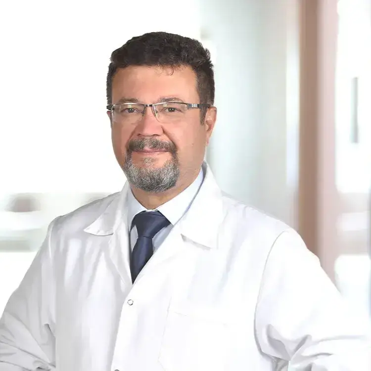 جراح دماغ في أنطاليا الدكتور رمضان أويار