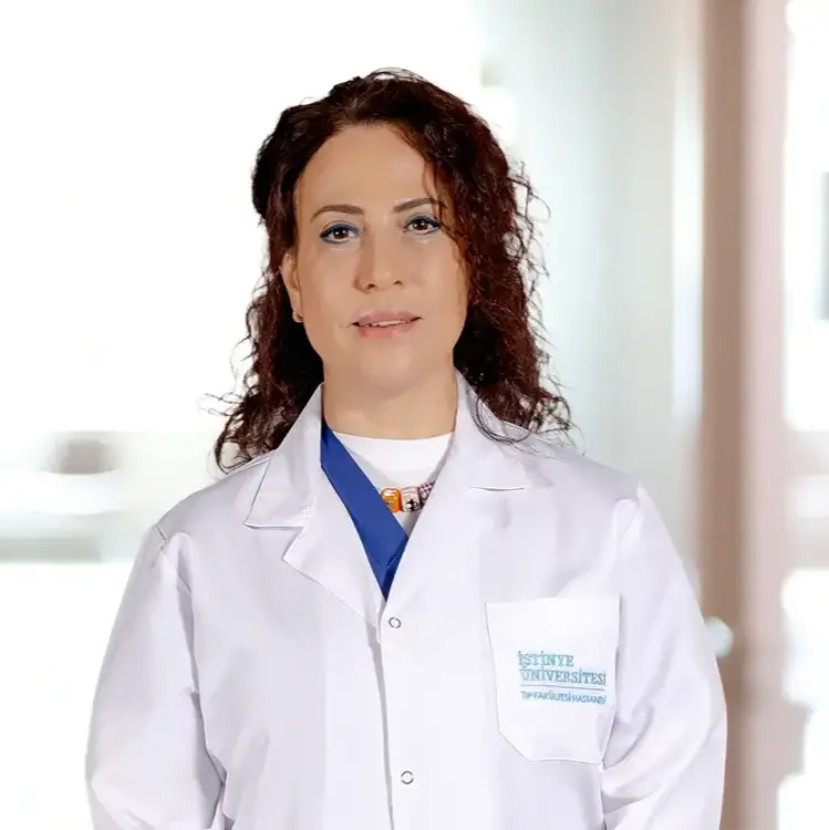 الدكتورة جيمن كويومجو أوغلو أخصائية التخدير والانعاش في اسطنبول
