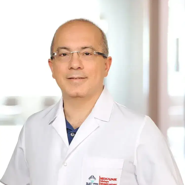 طبيب جلدية في اسطنبول الدكتور أحمد شربتجيل