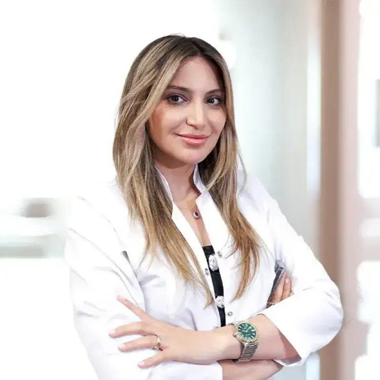 أخصائية الطب النووي في مستشفى اسطنبول لعلاج الأورام الدكتورة آيسل نامازوفا هاشين