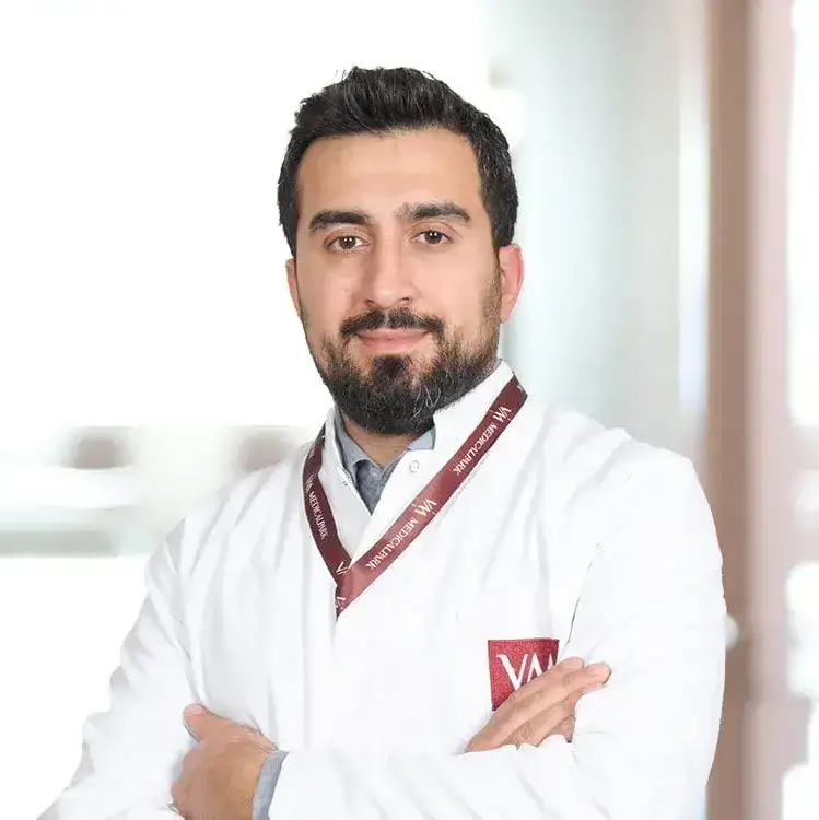 جراح تجميل في بورصة الدكتور سنان مراد بوز