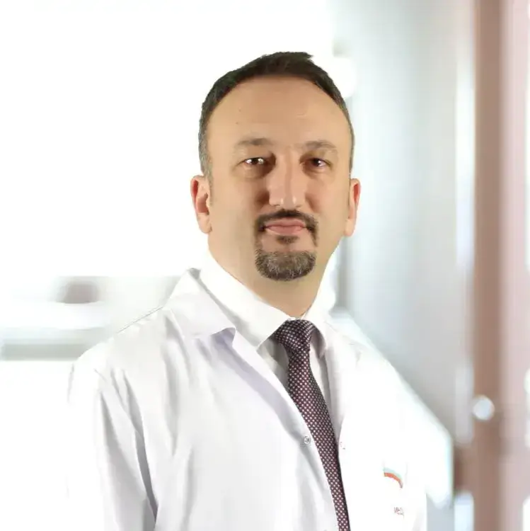 جراح عظام في توكات الدكتور طارق ساريشيك