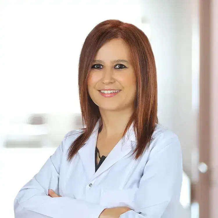 الدكتورة أيلين أوزدمير تخصص تخدير وإنعاش في طرابزون
