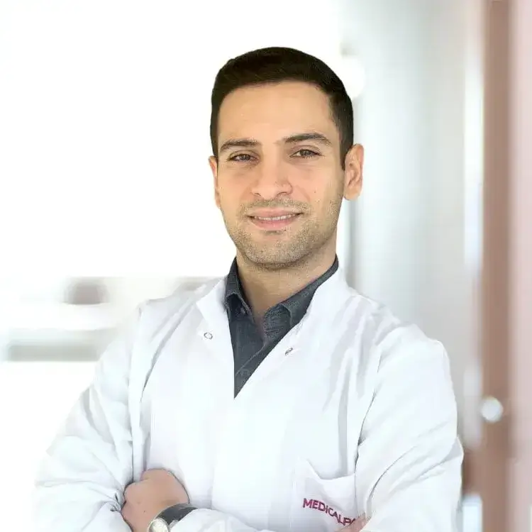 دكتور أعصاب في اسطنبول الدكتور حكمت عباس زاده