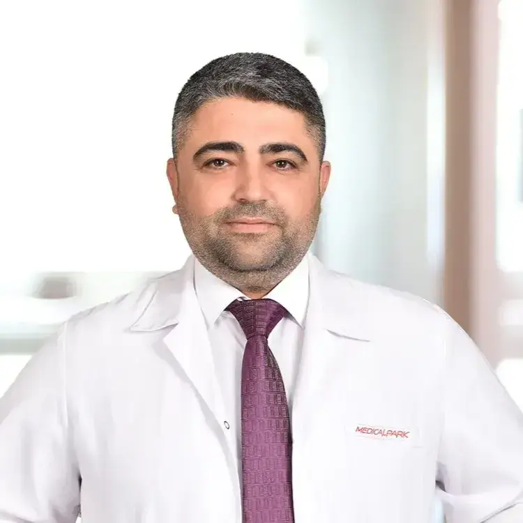 دكتور داخلية في أنطاليا الدكتور فرات دينيز