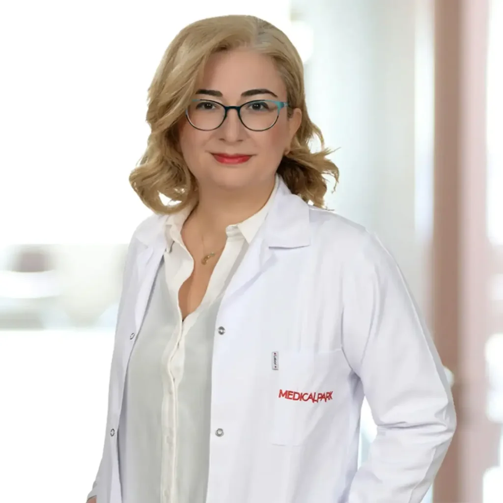 الدكتورة غامزة إرغيل اخصائية الطب النفسي في اسطنبول غوزتيبه