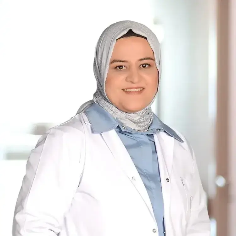 دكتورة هضمية في مرسين الدكتورة خديجة رضا أوغلو بالجي