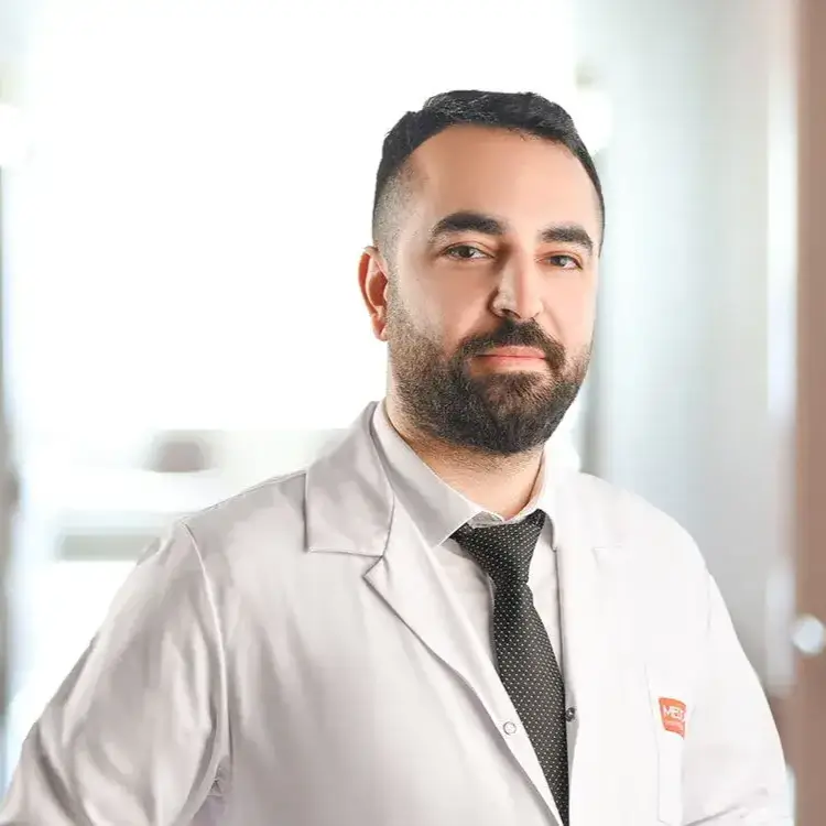طبيب تخدير وإنعاش في جبزة الدكتور إركان أتيجي